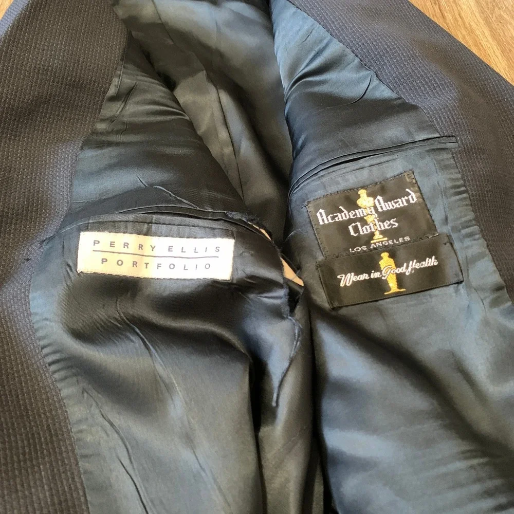 Perry Ellis Portfolio suit jacket for Academy Awards in navy - size 36 US